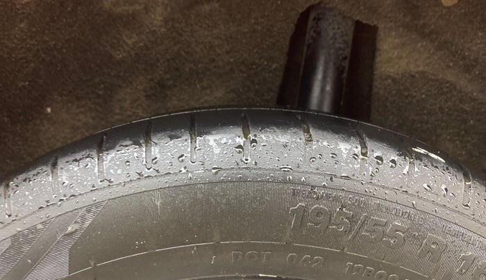 2018 Maruti Baleno ALPHA DIESEL 1.3, Diesel, Manual, 1,00,709 km, Left Rear Tyre Tread