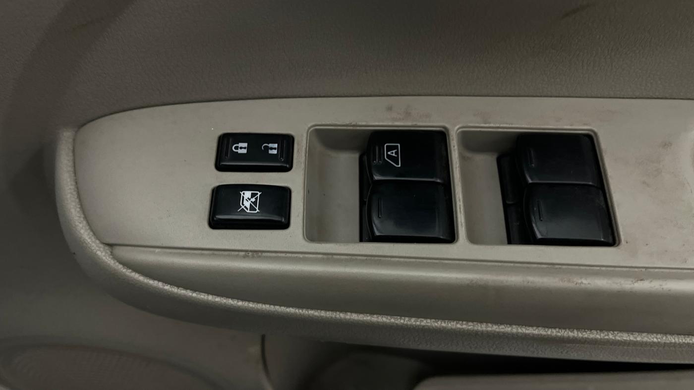 2014 Nissan Sunny XL CVT, Petrol, Automatic, 62,625 km, Driver Side Door Panels Control