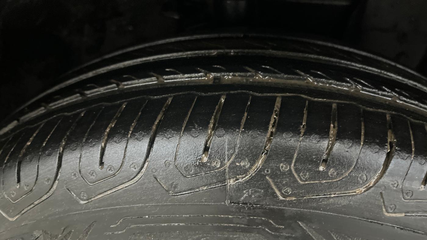2014 Nissan Sunny XL CVT, Petrol, Automatic, 62,625 km, Right Front Tyre Tread