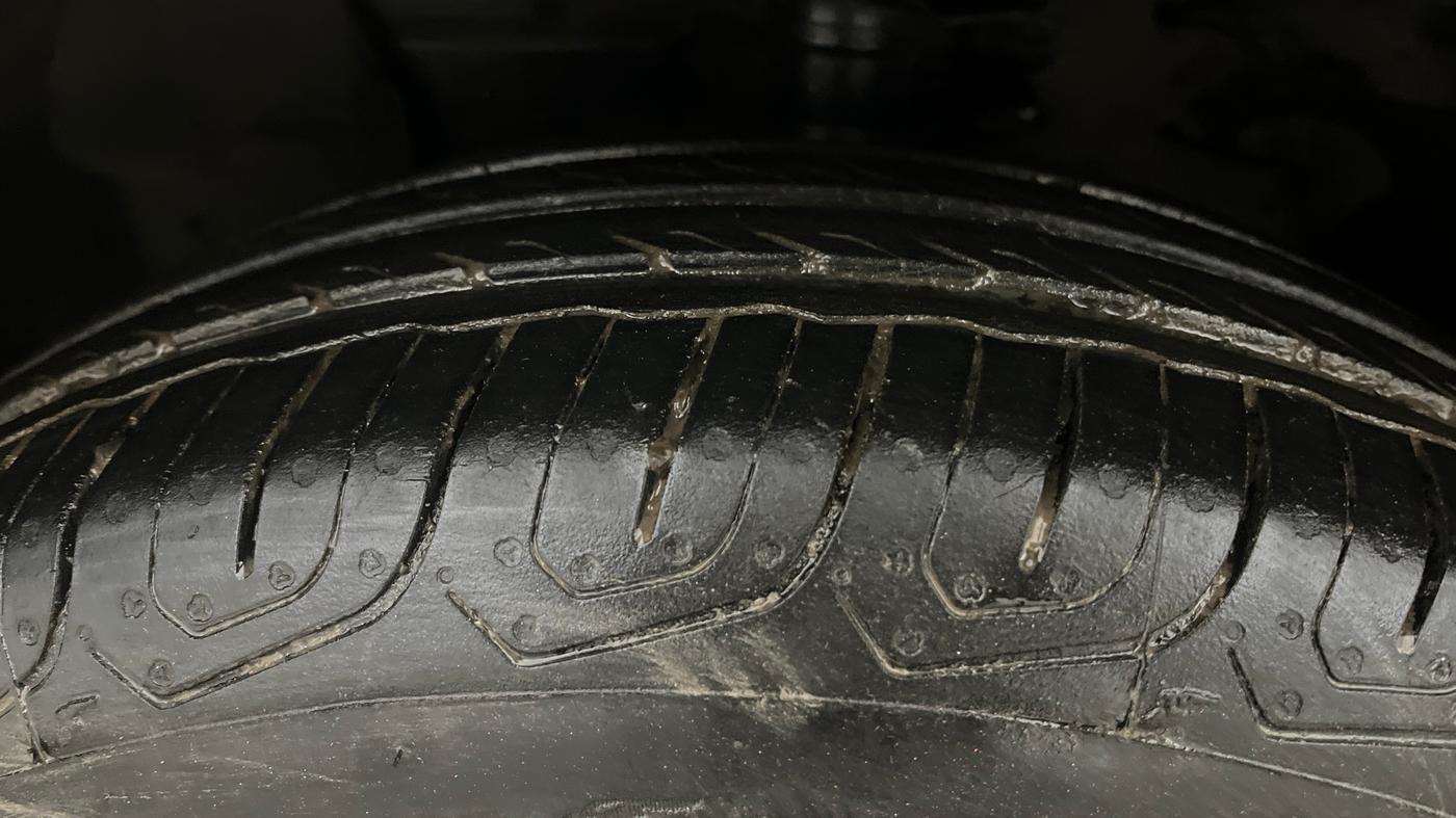 2014 Nissan Sunny XL CVT, Petrol, Automatic, 62,625 km, Left Front Tyre Tread