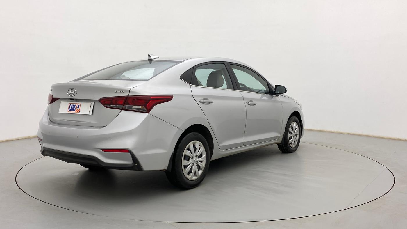 2017 Hyundai Verna 1.6 EX CRDI, Diesel, Manual, 93,175 km, Right Back Diagonal