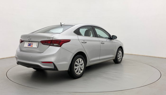 2017 Hyundai Verna 1.6 EX CRDI, Diesel, Manual, 93,175 km, Right Back Diagonal