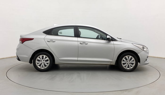 2017 Hyundai Verna 1.6 EX CRDI, Diesel, Manual, 93,175 km, Right Side View