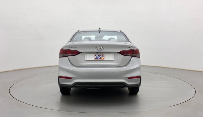 2017 Hyundai Verna 1.6 EX CRDI, Diesel, Manual, 93,175 km, Back/Rear