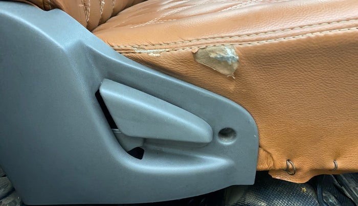 2014 Datsun Go A, Petrol, Manual, 81,445 km, Driver Side Adjustment Panel