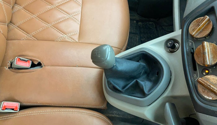 2014 Datsun Go A, Petrol, Manual, 81,445 km, Gear Lever