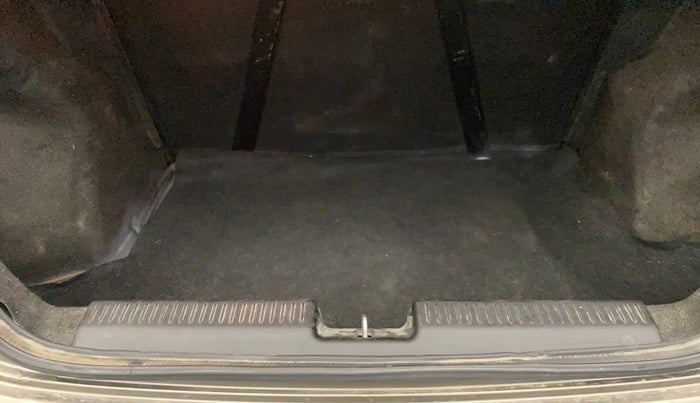 2019 Maruti Dzire VXI, Petrol, Manual, 1,17,801 km, Boot Inside