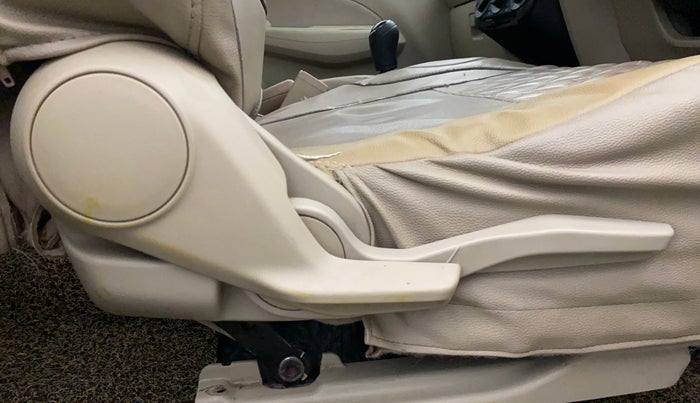 2019 Maruti Dzire VXI, Petrol, Manual, 1,17,801 km, Driver Side Adjustment Panel