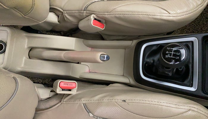 2019 Maruti Dzire VXI, Petrol, Manual, 1,17,801 km, Gear Lever