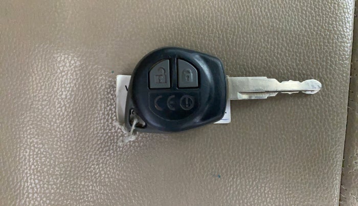 2019 Maruti Dzire VXI, Petrol, Manual, 1,17,801 km, Key Close Up
