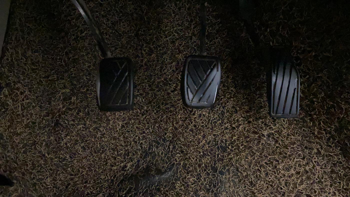 2019 Maruti Dzire VXI, Petrol, Manual, 1,17,801 km, Pedals