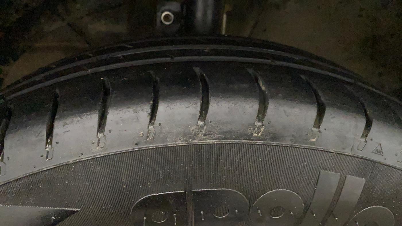 2019 Maruti Dzire VXI, Petrol, Manual, 1,17,801 km, Left Front Tyre Tread