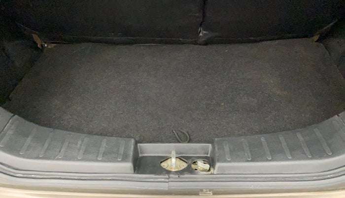 2013 Maruti Wagon R 1.0 LXI, Petrol, Manual, 62,098 km, Boot Inside