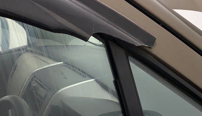 2013 Maruti Wagon R 1.0 LXI, Petrol, Manual, 62,098 km, Driver-side door - Door visor damaged