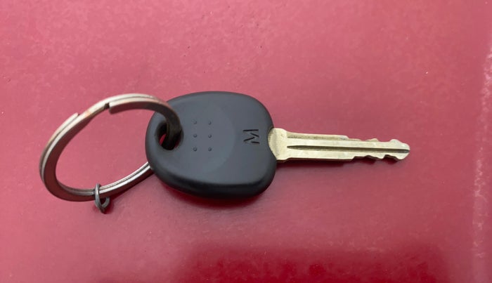 2016 Hyundai Xcent SX 1.2, Petrol, Manual, 48,240 km, Key Close Up