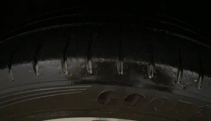 2023 MG HECTOR SHARP PRO 1.5 PETROL TURBO CVT PETROL, Petrol, Automatic, 72,557 km, Left Front Tyre Tread