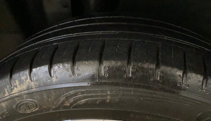 2023 MG HECTOR SHARP PRO 1.5 PETROL TURBO CVT PETROL, Petrol, Automatic, 72,557 km, Right Rear Tyre Tread