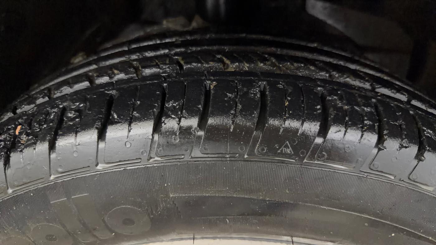 2021 MG HECTOR SHINE 1.5 PETROL TURBO MT, Petrol, Manual, 54,866 km, Right Front Tyre Tread