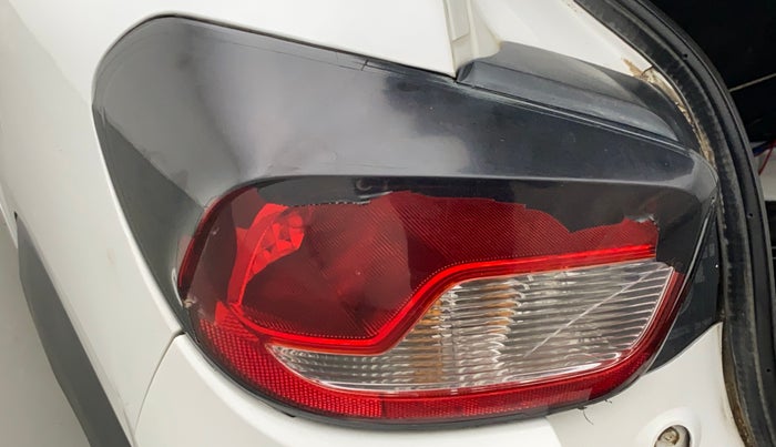 2017 Renault Kwid RXL 1.0 EDITION, Petrol, Manual, 48,715 km, Left tail light - Minor damage