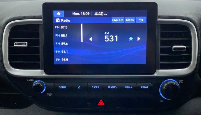 2022 Hyundai VENUE SX 1.5 CRDI, Diesel, Manual, 27,689 km, Infotainment System