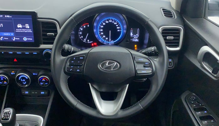 2022 Hyundai VENUE SX 1.5 CRDI, Diesel, Manual, 27,689 km, Steering Wheel Close Up