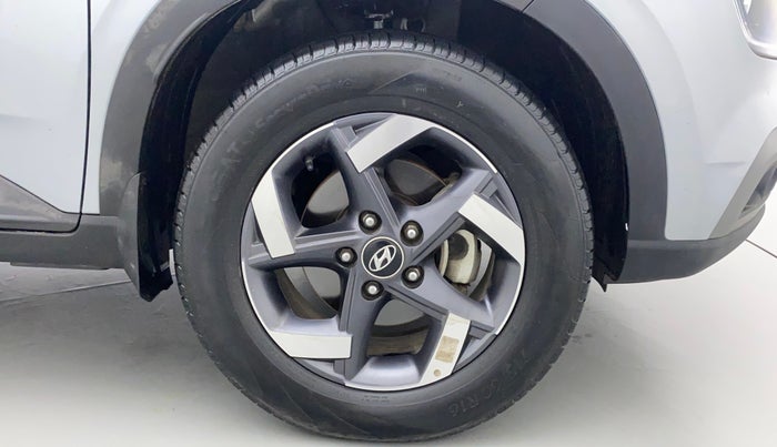 2022 Hyundai VENUE SX 1.5 CRDI, Diesel, Manual, 27,689 km, Right Front Wheel