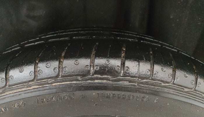 2021 Maruti Ciaz ALPHA 1.5 SHVS PETROL, Petrol, Manual, 34,393 km, Left Rear Tyre Tread