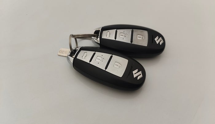 2021 Maruti Ciaz ALPHA 1.5 SHVS PETROL, Petrol, Manual, 34,393 km, Key Close Up