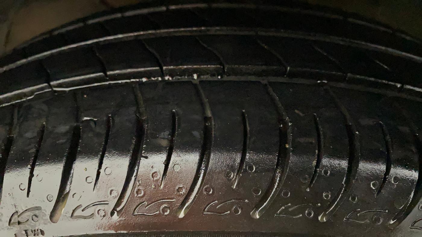 2021 Maruti Baleno DELTA PETROL 1.2, Petrol, Manual, 18,790 km, Left Front Tyre Tread
