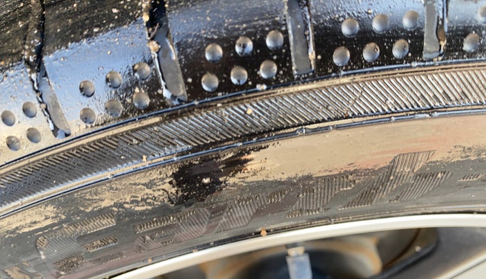 2018 Maruti S Cross ALPHA 1.3, Diesel, Manual, 1,19,629 km, Right Rear Tyre Tread