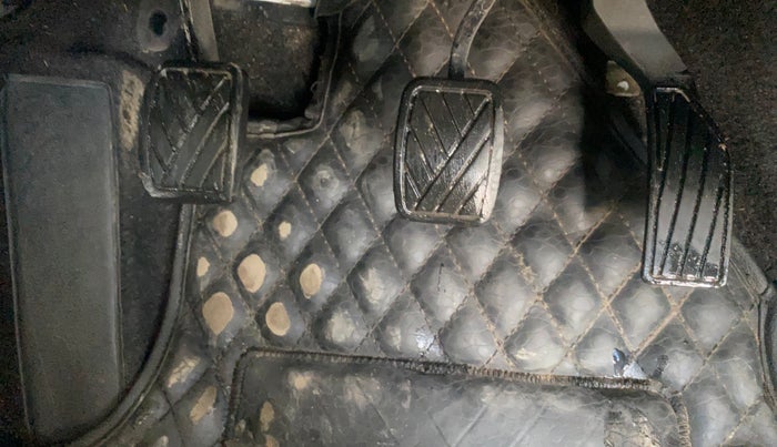 2018 Maruti S Cross ALPHA 1.3, Diesel, Manual, 1,19,629 km, Pedals