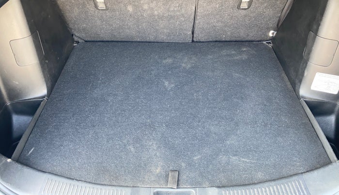 2018 Maruti S Cross ALPHA 1.3, Diesel, Manual, 1,19,629 km, Boot Inside