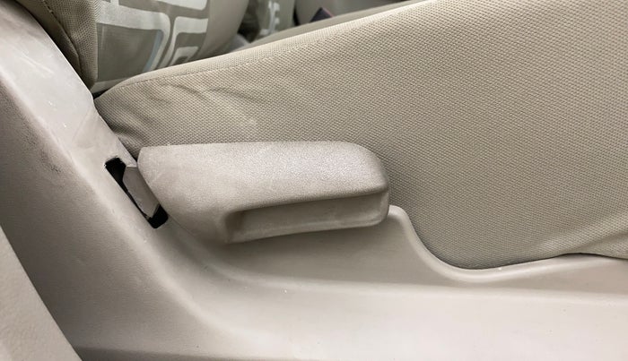 2018 Maruti Celerio VXI (O), CNG, Manual, 73,946 km, Driver Side Adjustment Panel