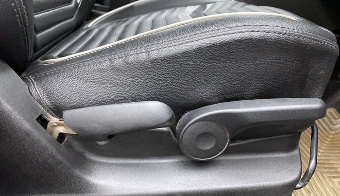 2018 Maruti Vitara Brezza ZDI PLUS DUAL TONE, Diesel, Manual, 68,265 km, Driver Side Adjustment Panel