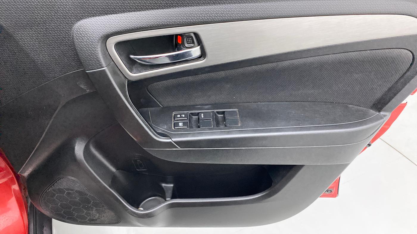 2018 Maruti Vitara Brezza ZDI PLUS DUAL TONE, Diesel, Manual, 68,265 km, Driver Side Door Panels Control