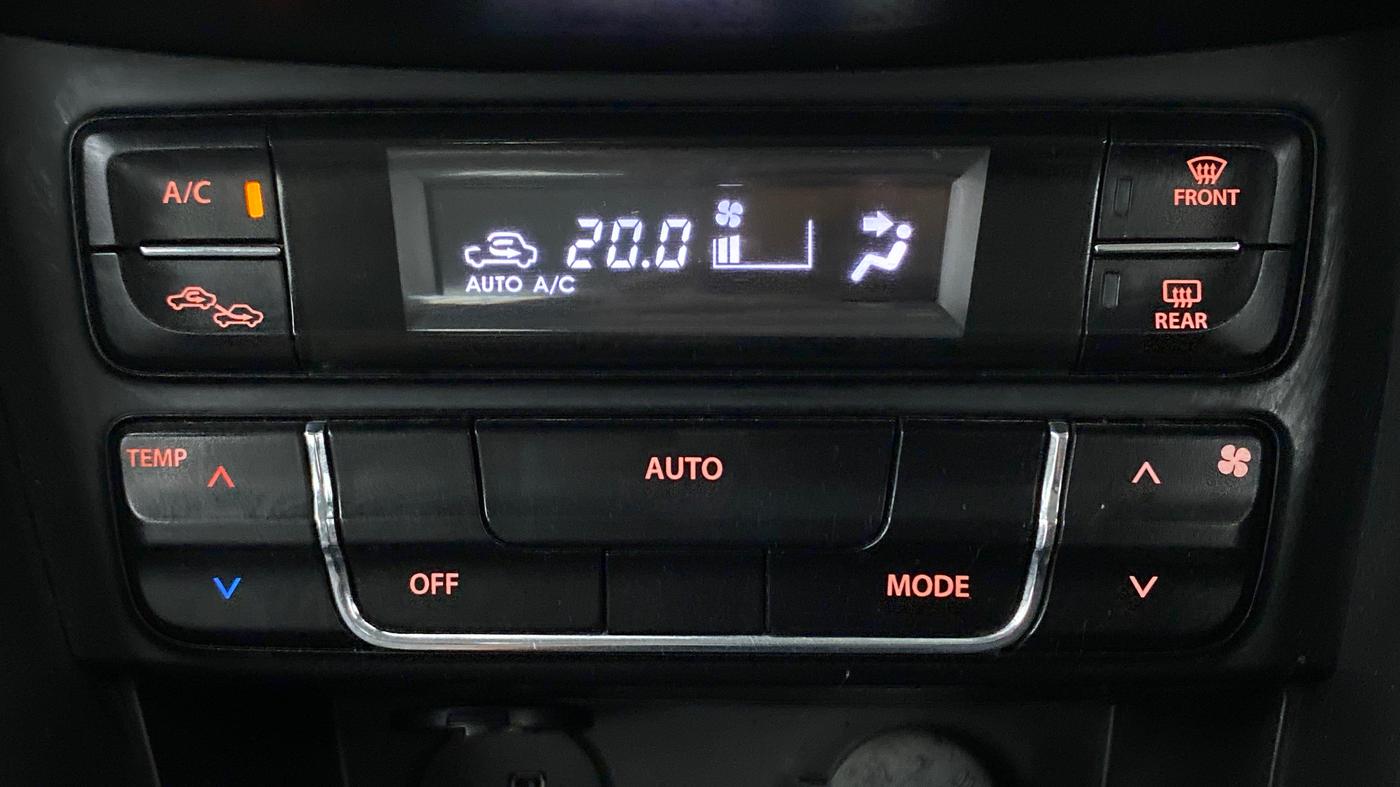 2018 Maruti Vitara Brezza ZDI PLUS DUAL TONE, Diesel, Manual, 68,265 km, Automatic Climate Control
