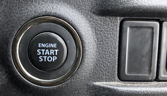 2018 Maruti Vitara Brezza ZDI PLUS DUAL TONE, Diesel, Manual, 68,265 km, Keyless Start/ Stop Button
