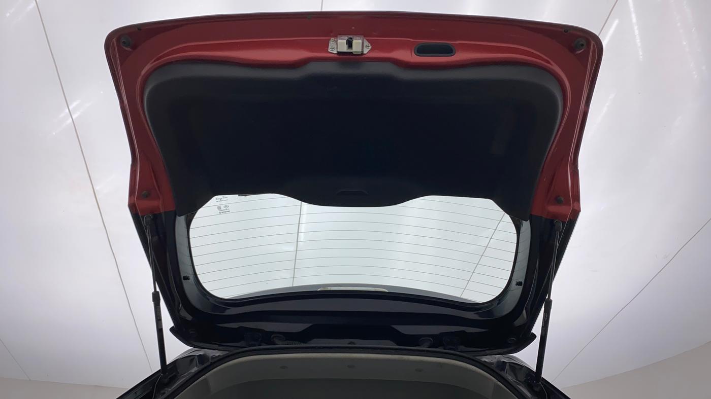 2018 Maruti Vitara Brezza ZDI PLUS DUAL TONE, Diesel, Manual, 68,265 km, Boot Door Open