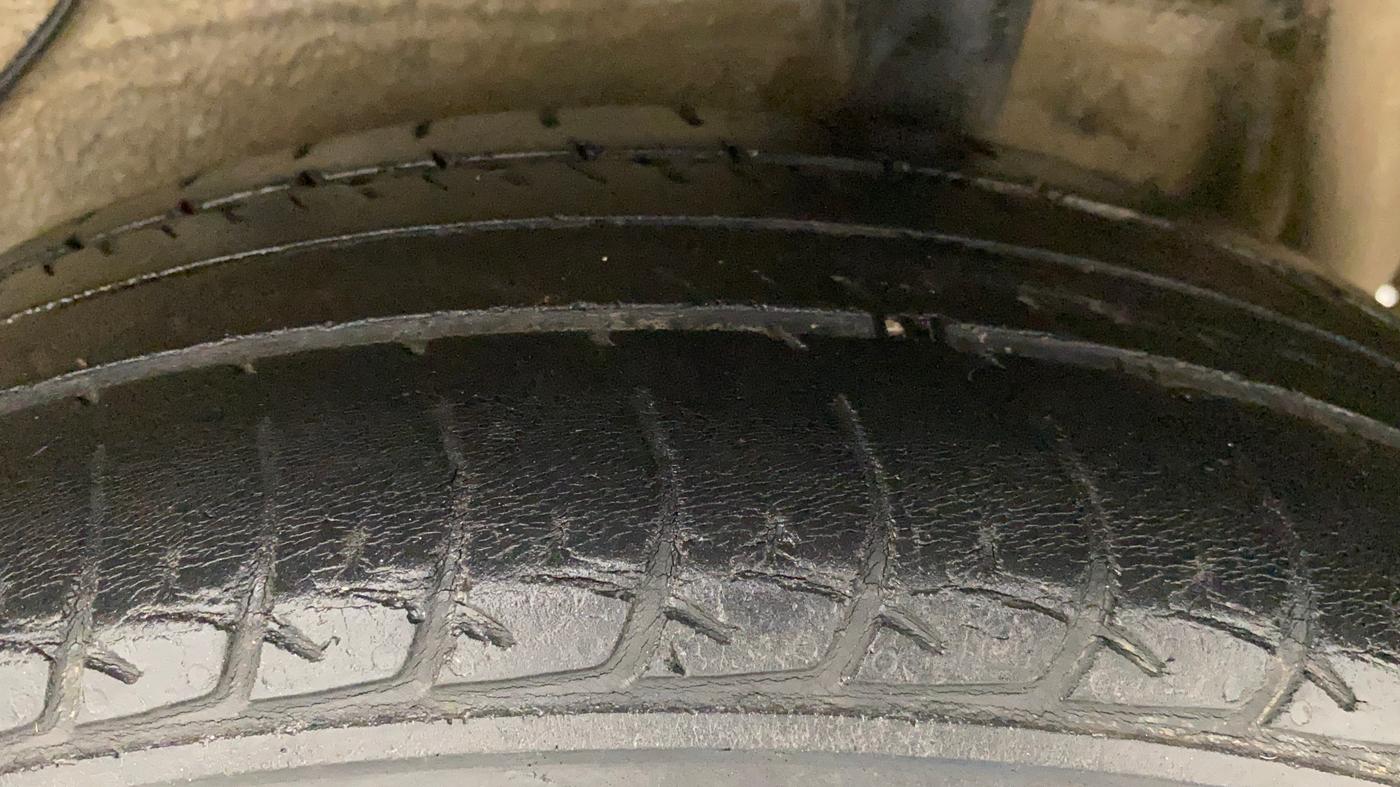 2016 Maruti Celerio VXI AMT (O), Petrol, Automatic, 80,840 km, Left Rear Tyre Tread