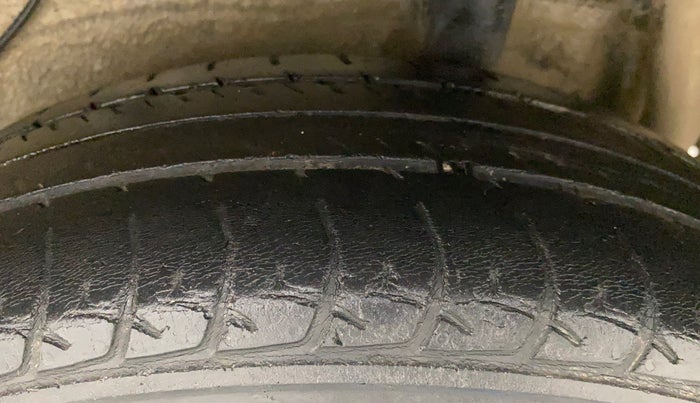 2016 Maruti Celerio VXI AMT (O), Petrol, Automatic, 80,840 km, Left Rear Tyre Tread