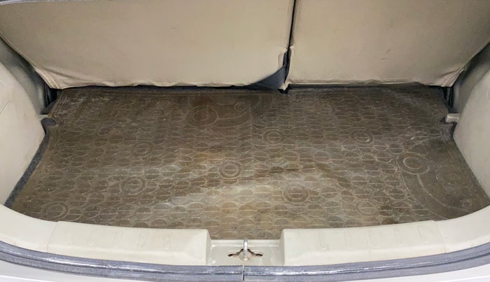 2016 Maruti Celerio VXI AMT (O), Petrol, Automatic, 80,840 km, Boot Inside