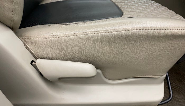2016 Maruti Celerio VXI AMT (O), Petrol, Automatic, 80,840 km, Driver Side Adjustment Panel