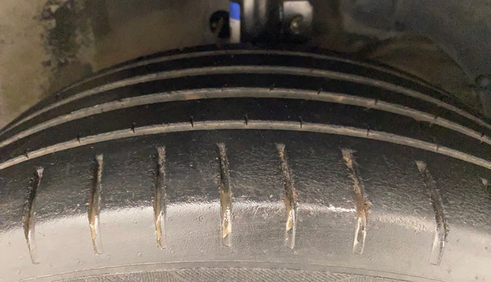 2018 Maruti Baleno ALPHA CVT PETROL 1.2, Petrol, Automatic, 62,166 km, Right Front Tyre Tread