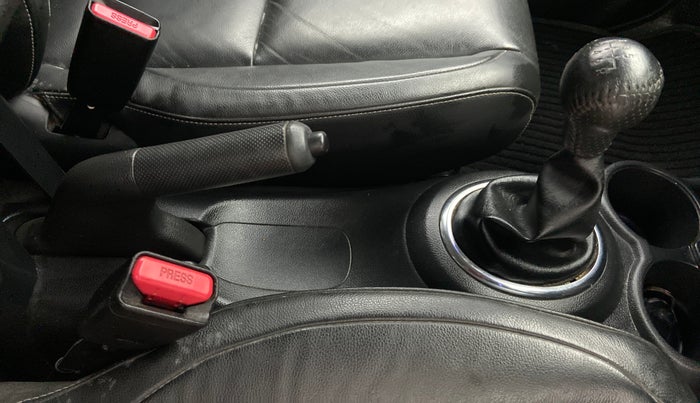 2016 Honda BR-V 1.5 i-VTEC VX, Petrol, Manual, 93,360 km, Gear Lever