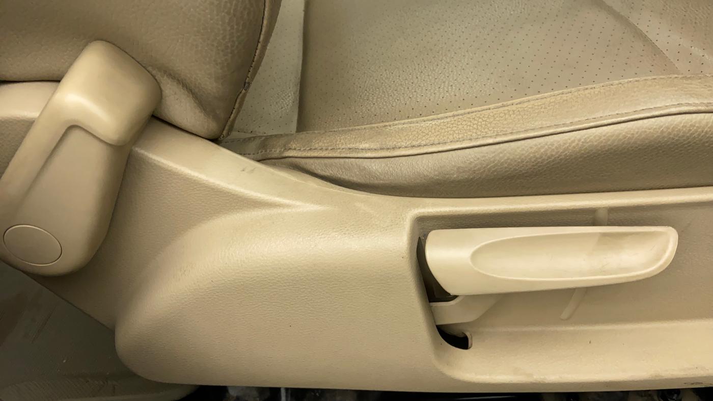 2015 Volkswagen Vento HIGHLINE 1.2 TSI AT, Petrol, Automatic, 89,414 km, Driver Side Adjustment Panel