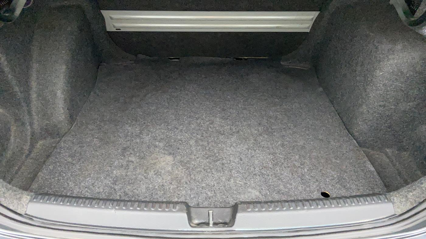2015 Volkswagen Vento HIGHLINE 1.2 TSI AT, Petrol, Automatic, 89,414 km, Boot Inside
