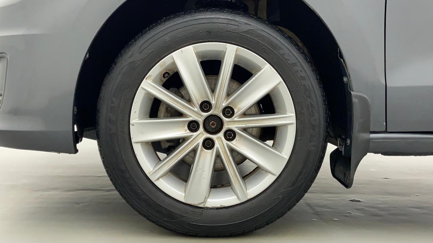 2015 Volkswagen Vento HIGHLINE 1.2 TSI AT, Petrol, Automatic, 89,414 km, Left Front Wheel