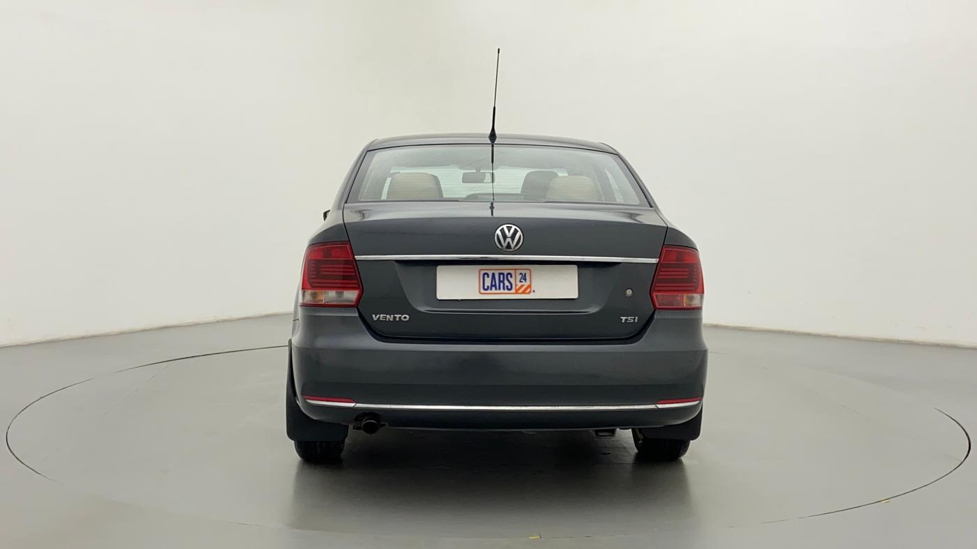 2015 Volkswagen Vento HIGHLINE 1.2 TSI AT, Petrol, Automatic, 89,414 km, Back/Rear