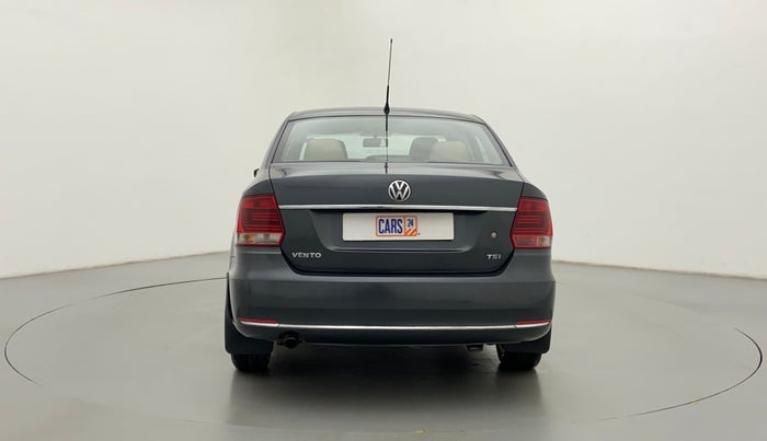 2015 Volkswagen Vento HIGHLINE 1.2 TSI AT, Petrol, Automatic, 89,414 km, Back/Rear