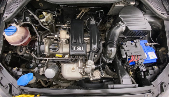 2015 Volkswagen Vento HIGHLINE 1.2 TSI AT, Petrol, Automatic, 89,414 km, Open Bonet